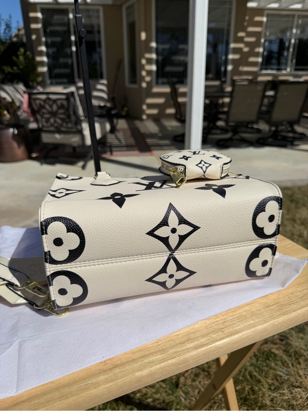 ✨COMING SOON✨ NEW LV Print White Black Monogram OnTheGo Satchel Bag & Coin Purse - Picture 11 of 15